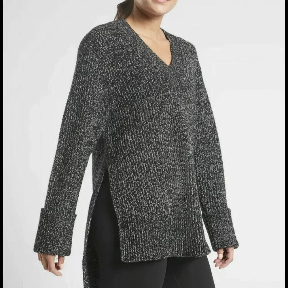 Athleta Shasta V Neck Merino Wool Blend‎ Sweater